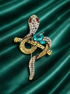 Serpenti Gold Snake Crystal Brooch